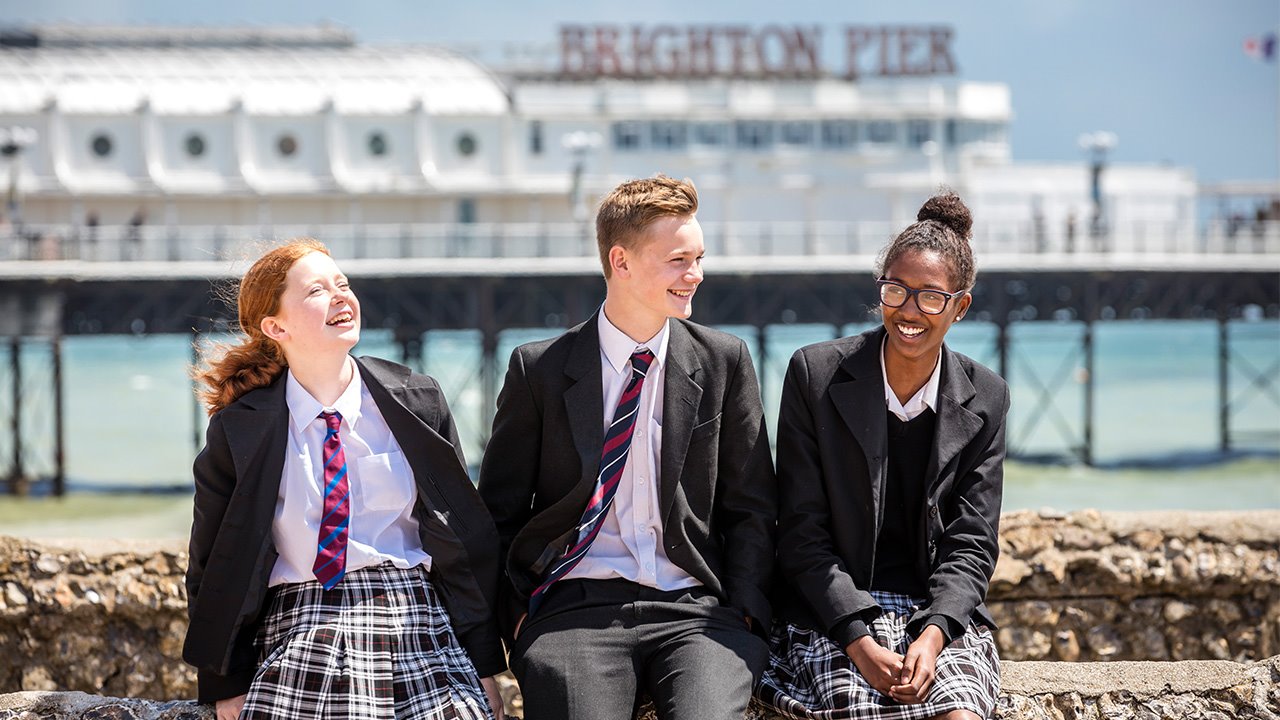 Brighton-College-co-ed-pupils-on-beach.jpg (1)