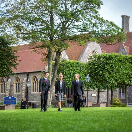 Pupils walking on campus quad SQUARE.jpg